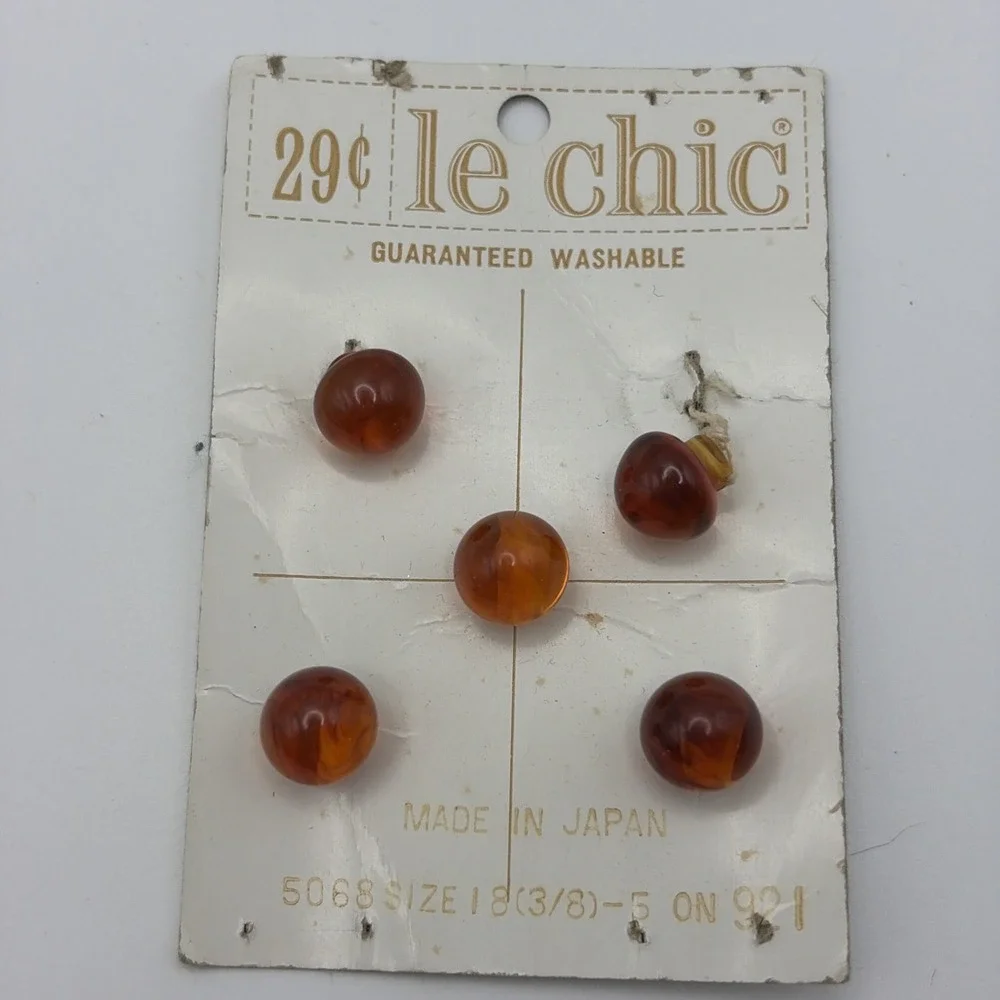 Lot Sets Vintage Le Chic Red, Amber, and Grey on Button Cards